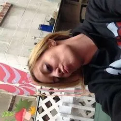 Profiel van Holly Wood, 34 jaar uit Hérouville-Saint-Clair, France